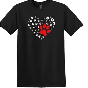 Women's Dog Paw Heart Dog Lovers Casual T-Shirt Black w/red Heart ❤️.